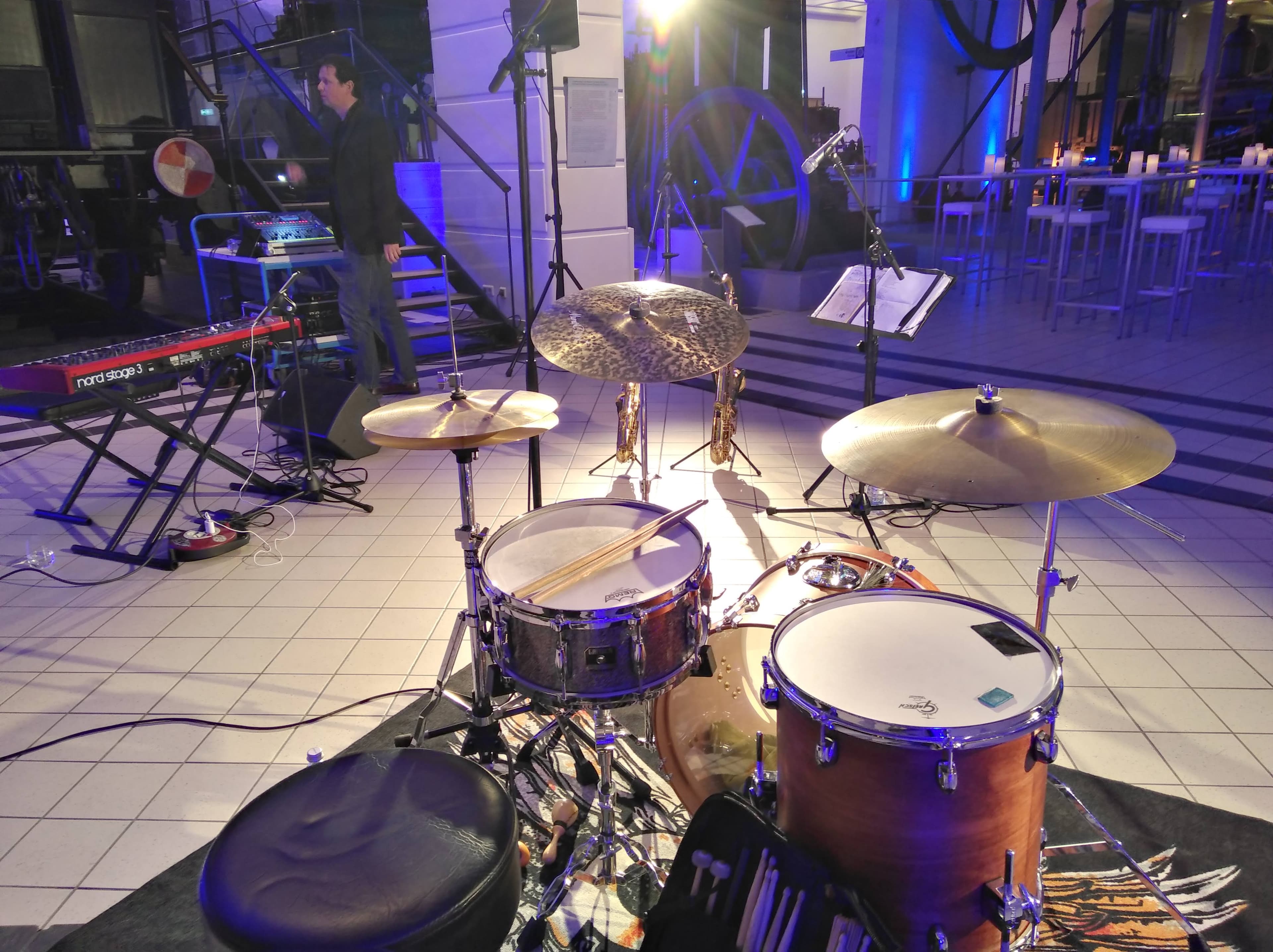 Saxofonistin Barbara Paierl bei Live-Performance