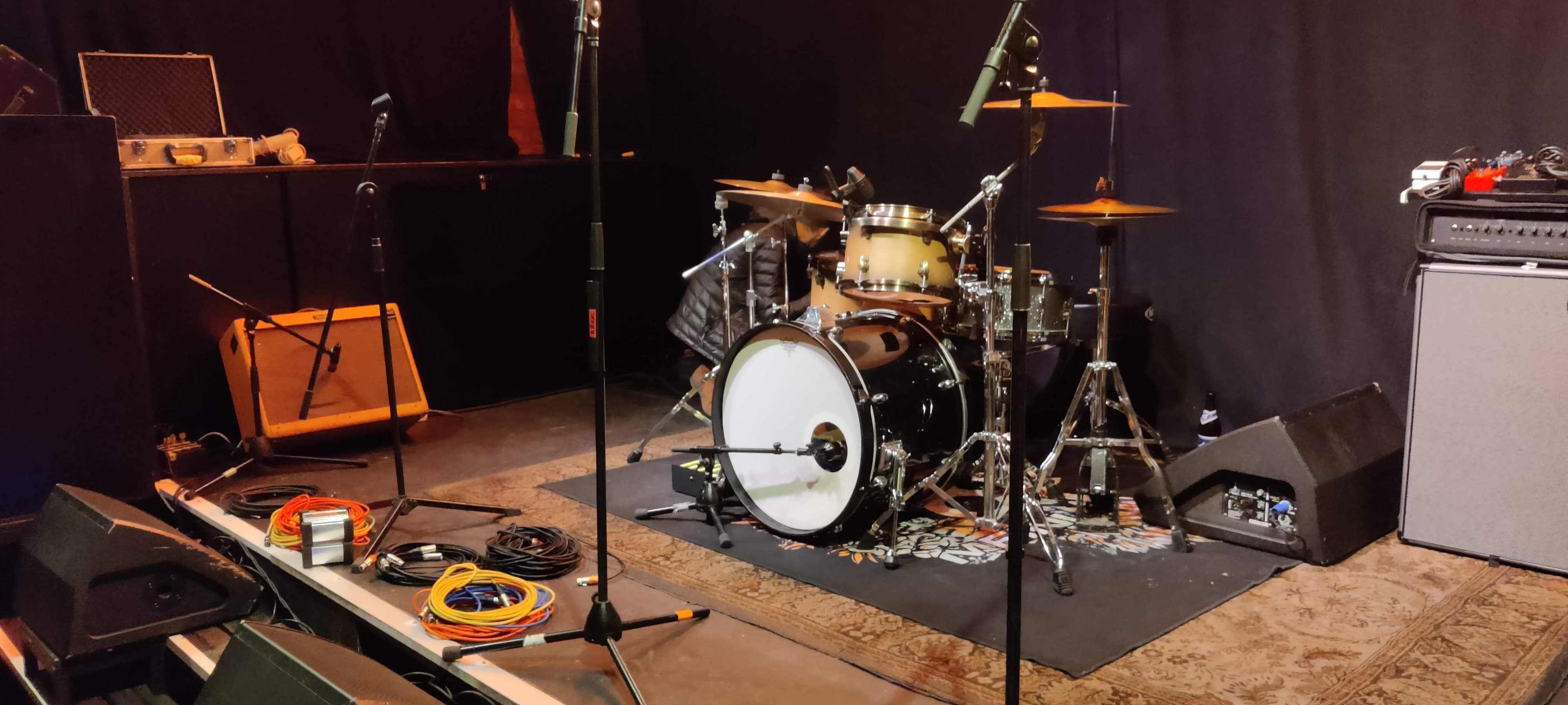 Konferenztechnik und Beschallungsanlagen im Einsatz